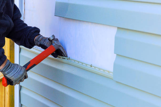 Reliable Emergency Siding Repair contractor in Ellwood City, PA by Creative Siding